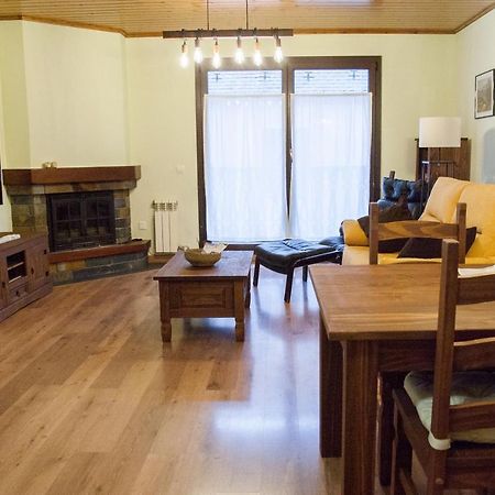 Apartamento Toran Лес Екстериор снимка