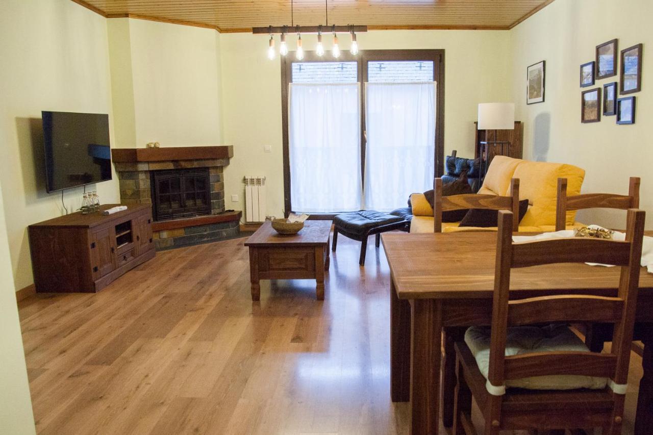 Apartamento Toran Лес Екстериор снимка