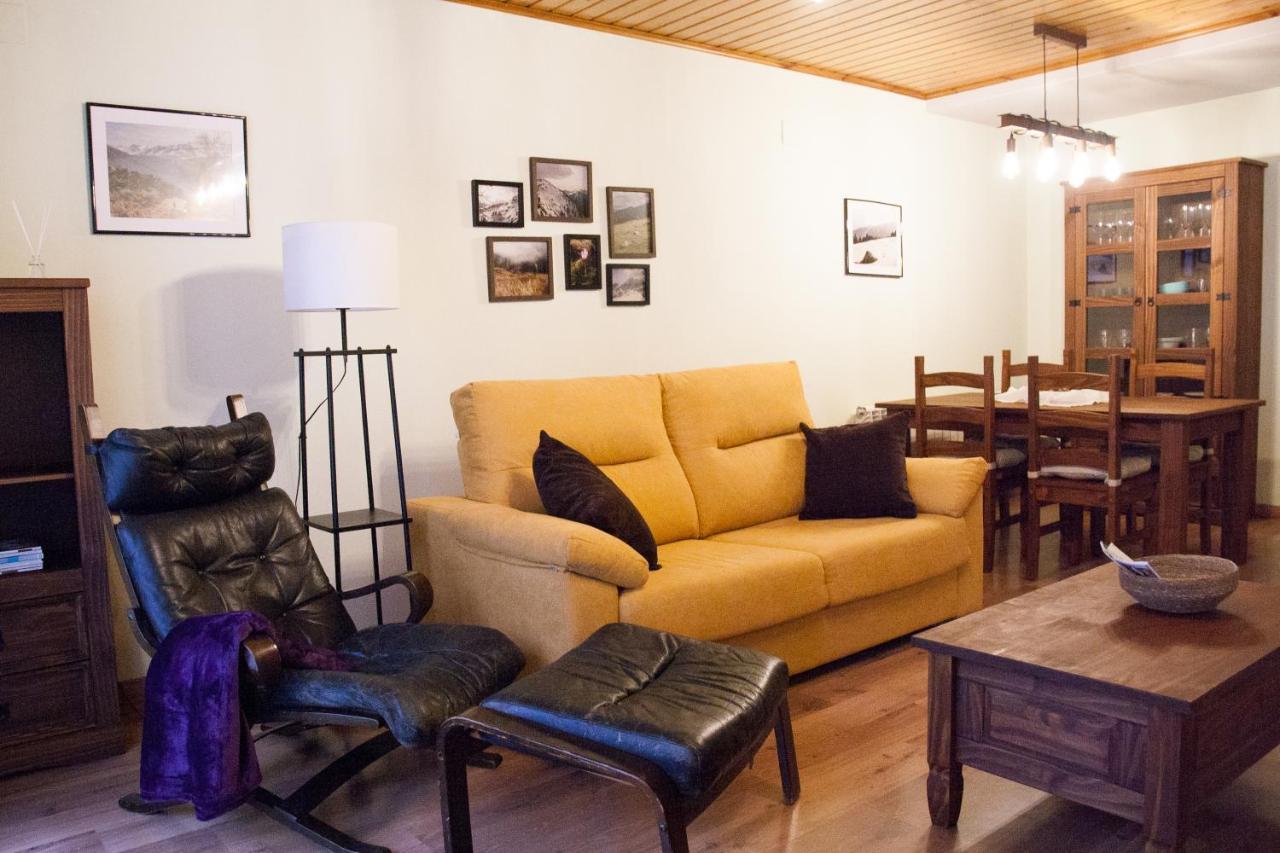 Apartamento Toran Лес Екстериор снимка